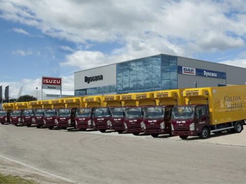 Isuzu entrega 12 P75 al grupo VMR 